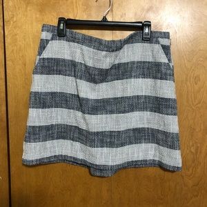 Light and dark grey striped skirt w/ pockets